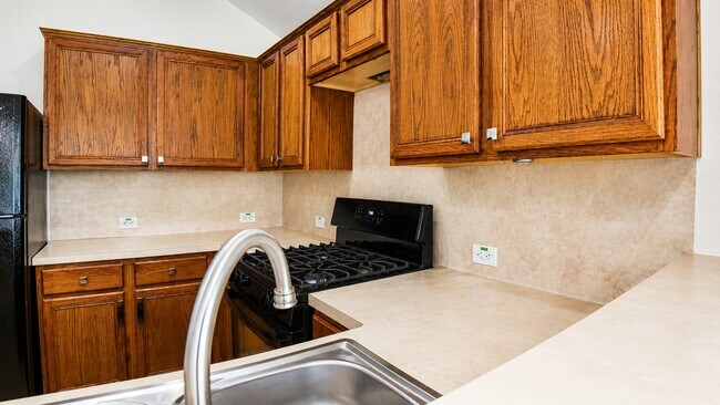 Building Photo - 7543 Legacy Pines Dr