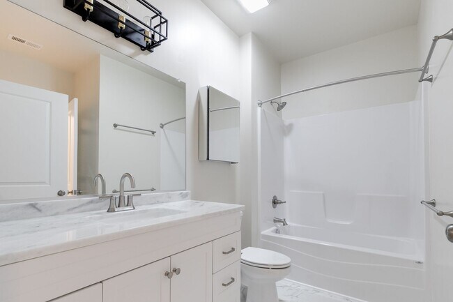 Building Photo - 1204 N 30th St