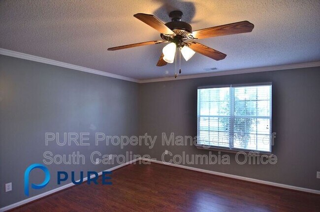 Building Photo - 209 Pine Loop Dr