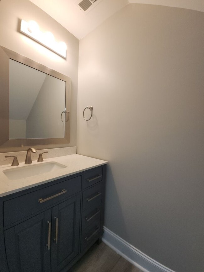 Building Photo - Townhome Available Now in Peletier, NC!