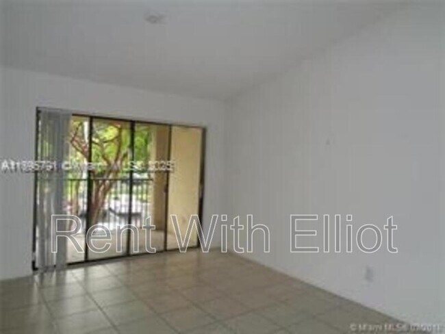 Building Photo - 650 S Park Rd