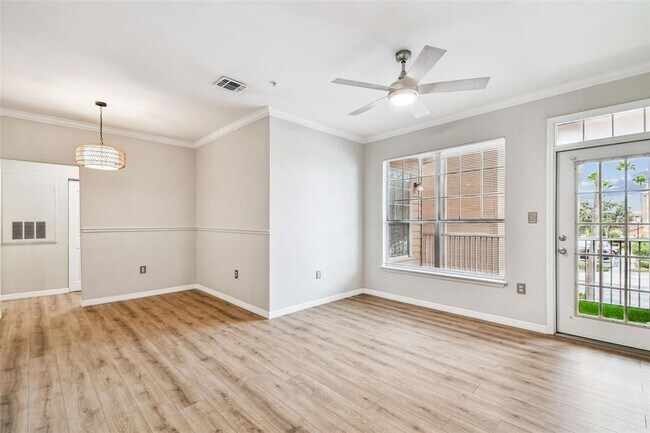 Building Photo - 5000 Culbreath Key Way