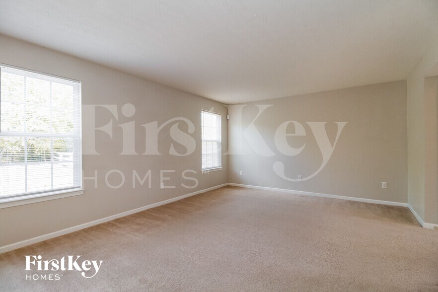 Building Photo - 6038 Marsh Cir