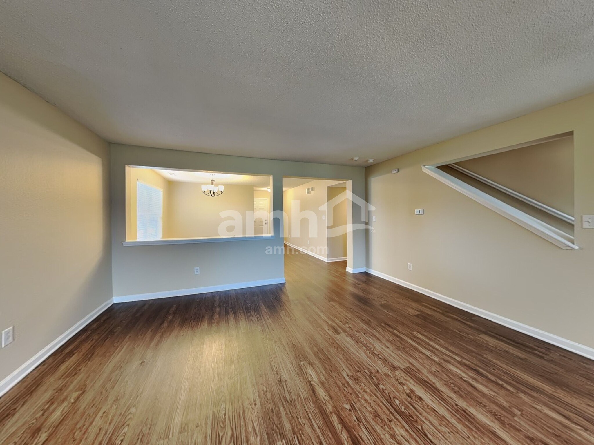 Building Photo - 897 Sunvista Dr