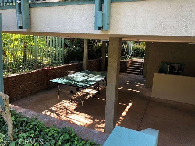 Building Photo - 552 N Bellflower Blvd