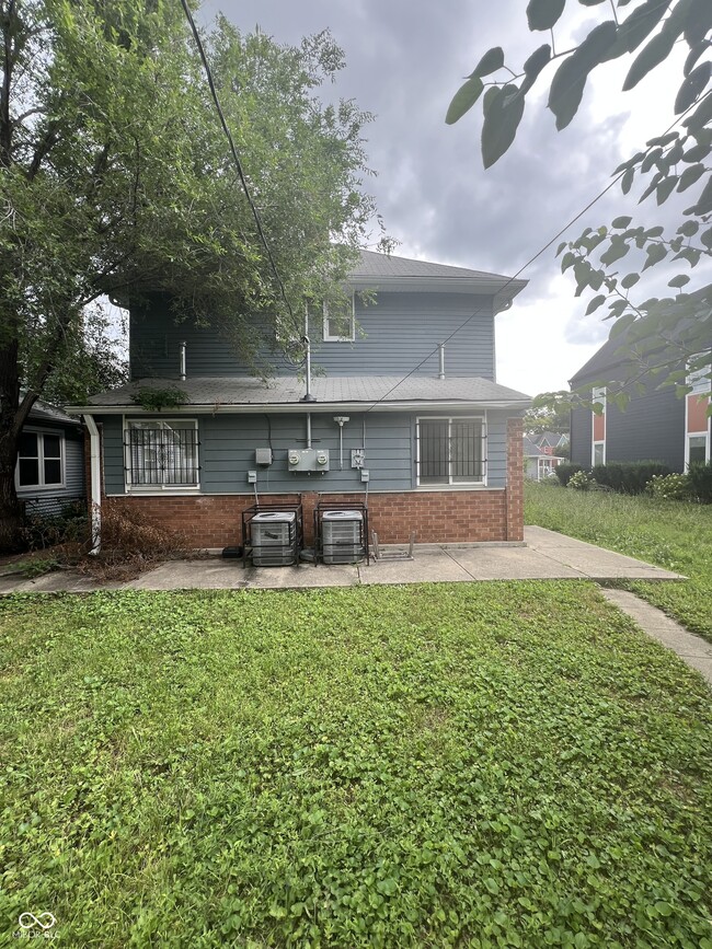 Building Photo - 824 Harlan St