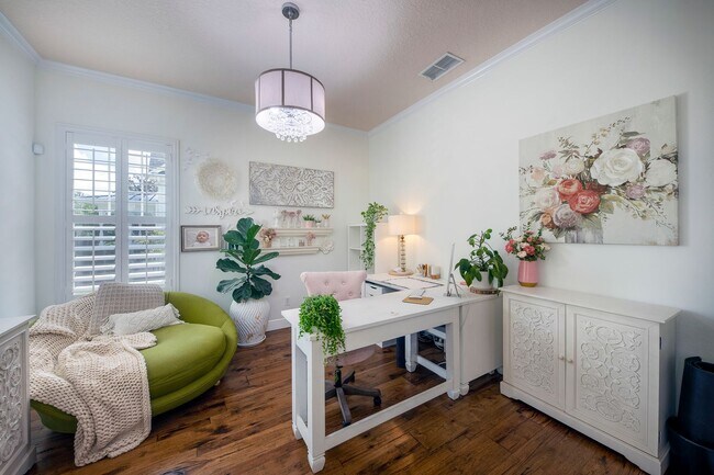 Building Photo - Baldwin Park Beauty! 3 bed/2.5 bath Pool H...