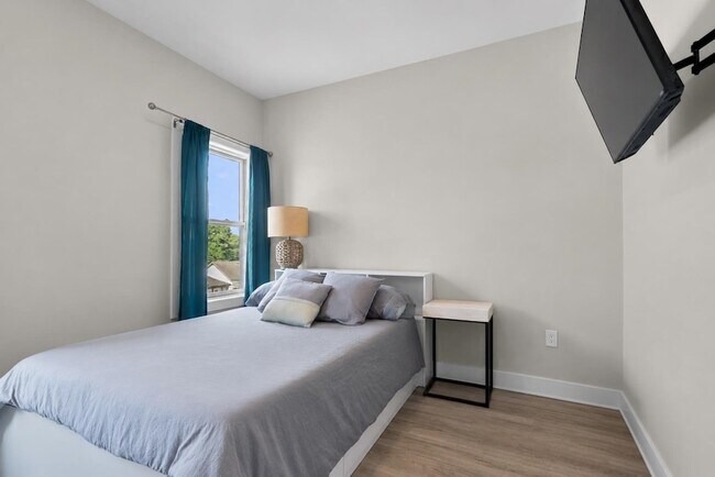 Building Photo - 4805 Aschoff Pl
