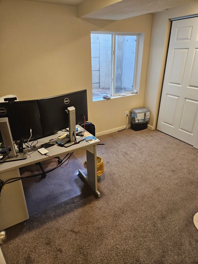 Building Photo - Amazing Home in Coveted SE Observatory Village