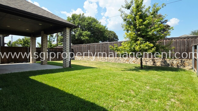 Building Photo - 7703 Coronado Dr