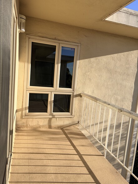 Building Photo - 590 El Dorado Ave