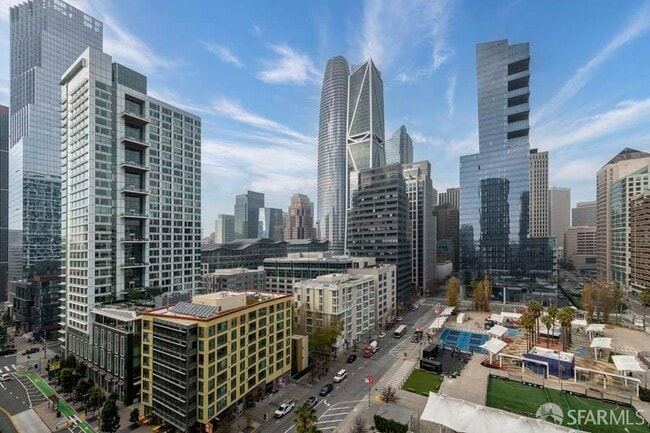 Building Photo - 201 Folsom St