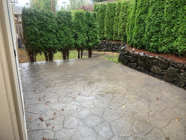 Building Photo - Navy Yard City 3 Bedroom Available for Ren...