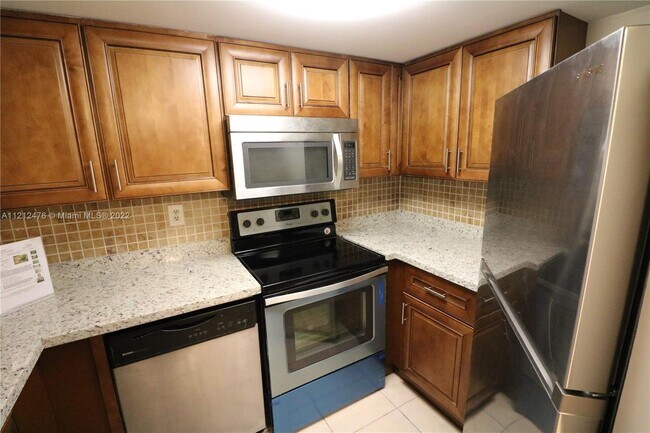 Building Photo - 8335 SW 152nd Ave