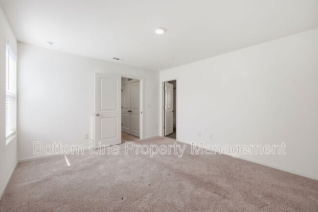 Building Photo - 1117 Dakine Dr
