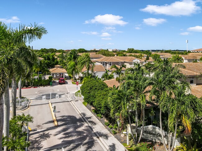 Building Photo - 5611 NW 118th Dr