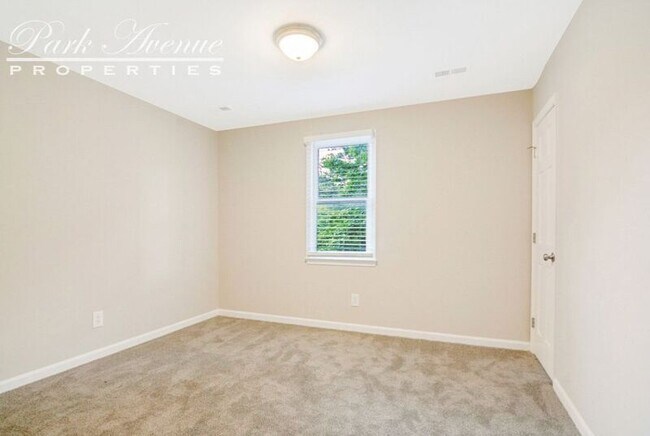 Building Photo - 7300 Bassett Hall Ct