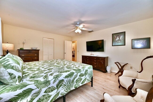 Building Photo - 129 Alhambra Pl