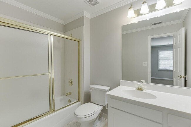 Building Photo - 9345 Riverclub Pkwy