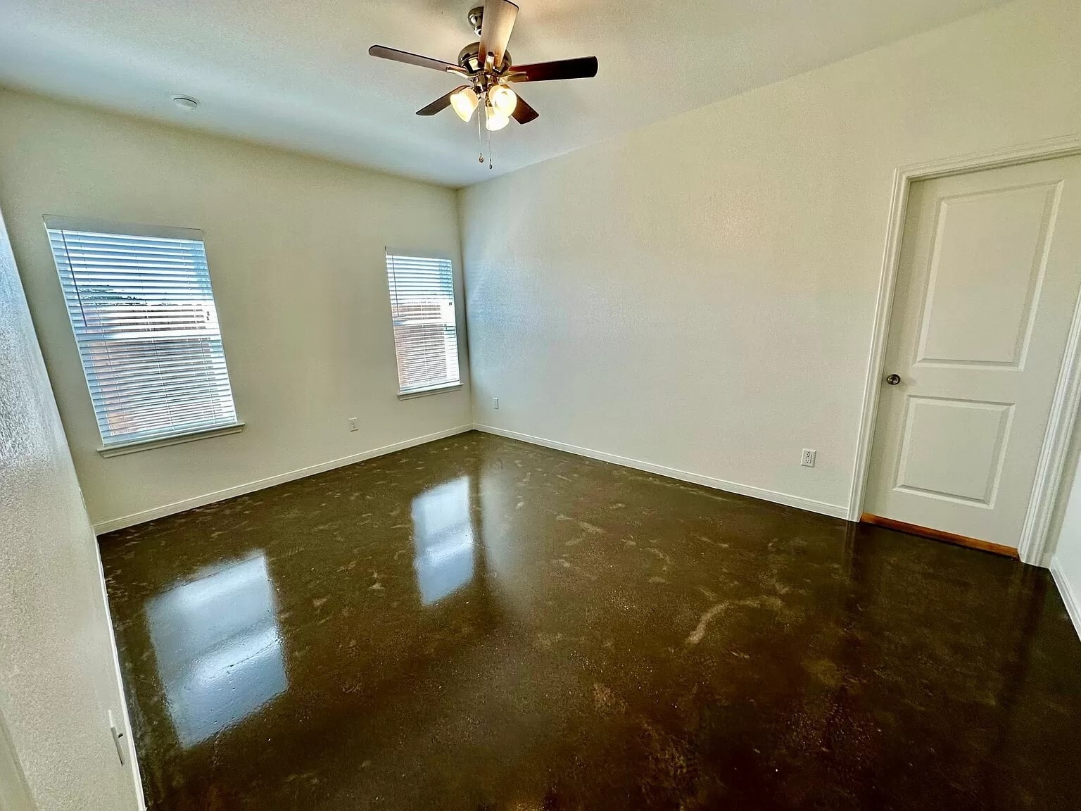 Building Photo - 706 Tower Mill Ct