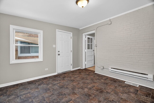 Building Photo - 106 164th St