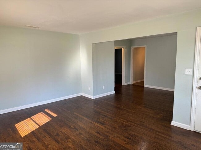 Building Photo - 2157 Settle Cir SE