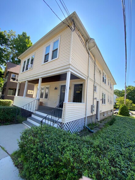 Primary Photo - 203 South St