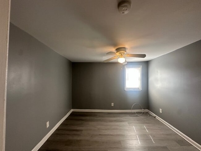 Building Photo - 1127 Cleveland St