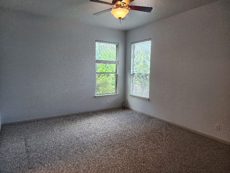 Building Photo - 2416 Allred Dr