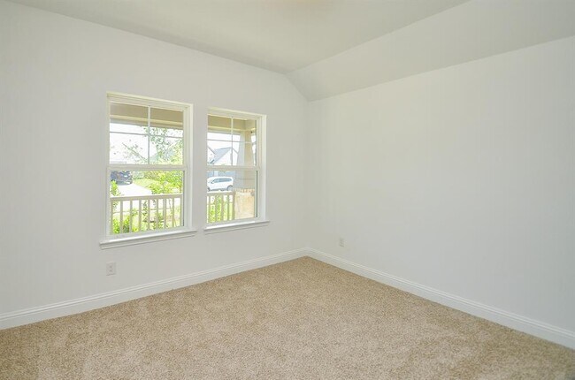 Building Photo - 7010 Glennwick Grv Ln