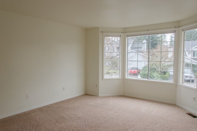 Building Photo - 3bd/2.5ba Issaquah Home