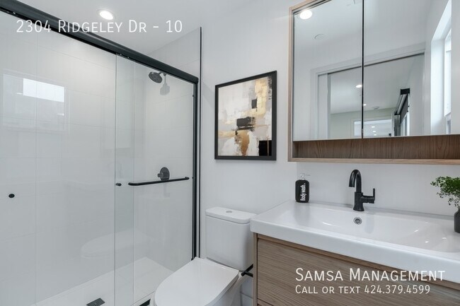 Building Photo - 2304 Ridgeley Dr