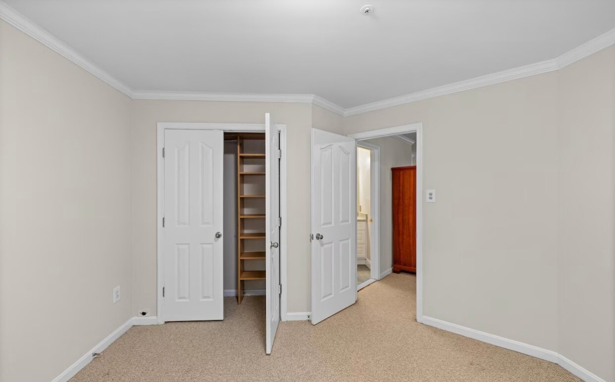 Building Photo - 5714 Silk Tree Dr