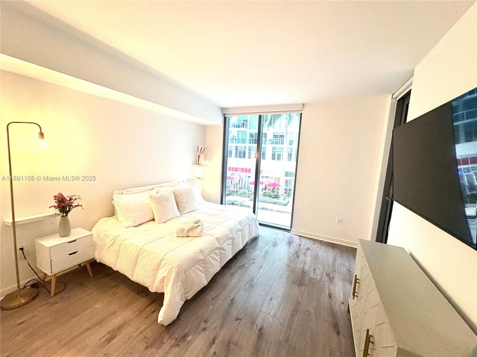 Building Photo - 31 SE 5th St