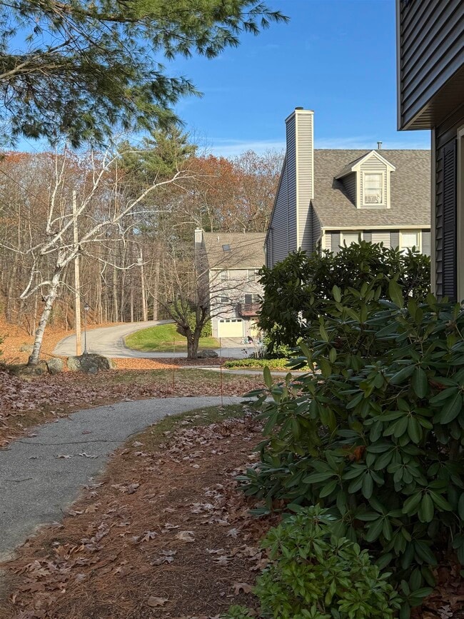 Building Photo - 16 Highbridge Hill Rd