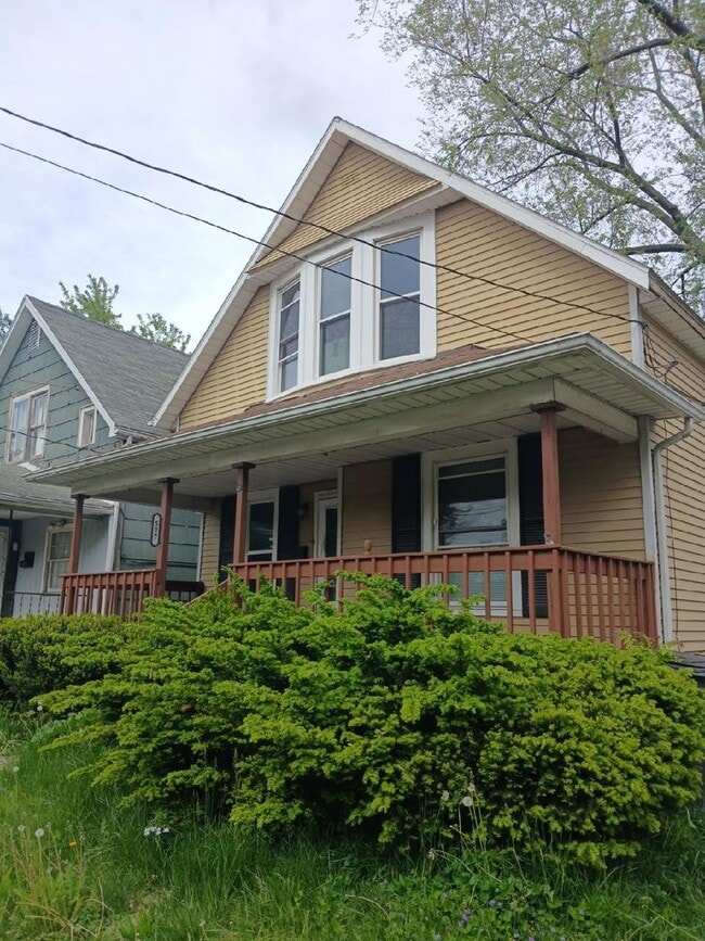 Primary Photo - 3 Bed 1 Bath