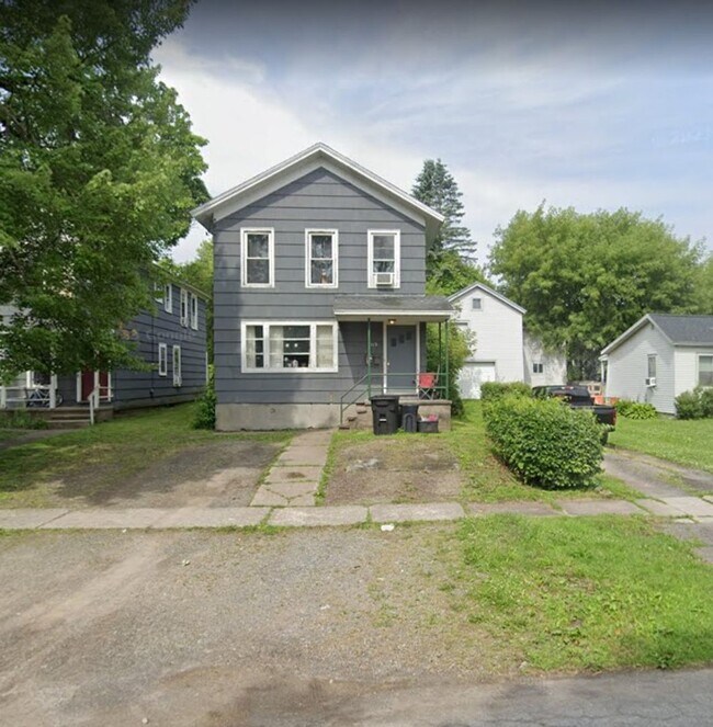 Building Photo - 112 W 3rd St N