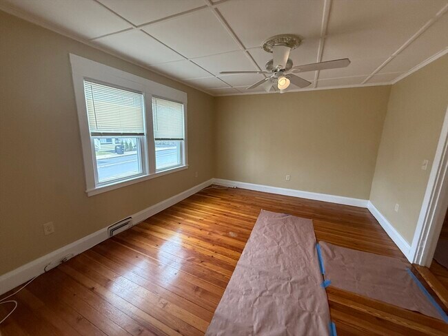 Building Photo - 31 Forest St