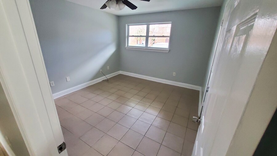 Building Photo - 3673 Martinique Ave