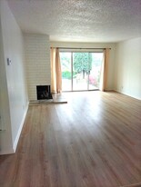 Building Photo - 14305 Augusta Dr