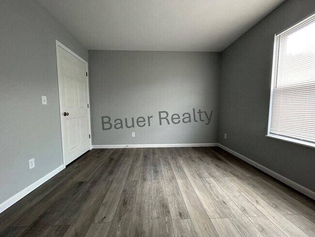 Building Photo - jv223