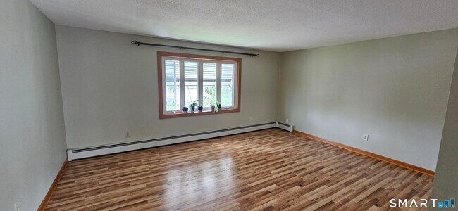 Building Photo - 14 Cadwell Ct