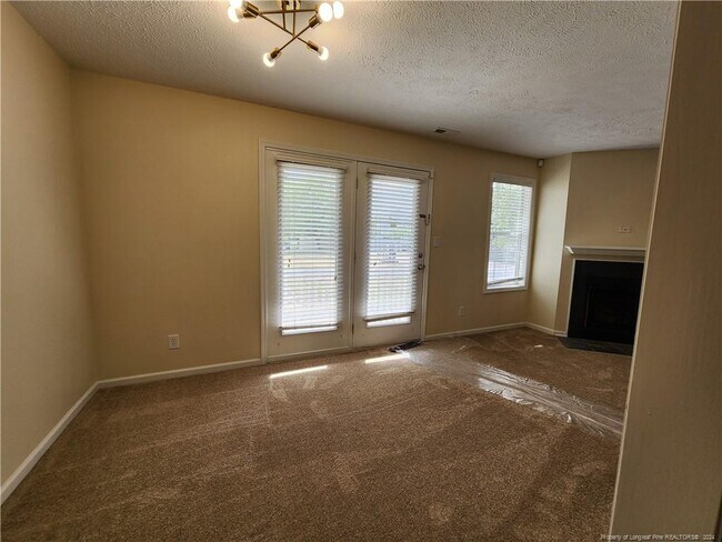 Building Photo - 264 Waterdown Dr