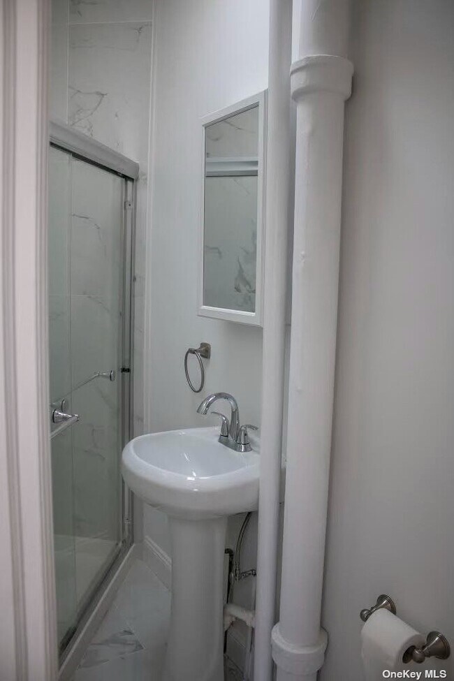 Building Photo - 61-29 Cooper Ave