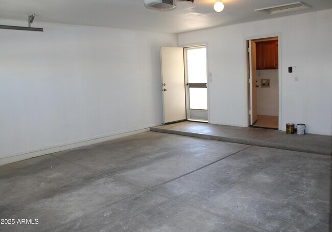 Building Photo - 14543 W Bison Path