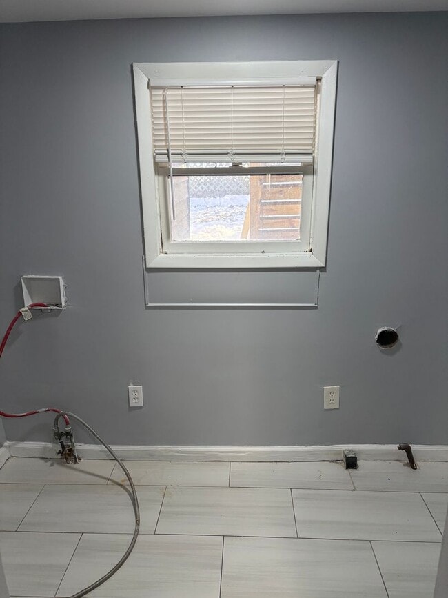 Building Photo - 1326 8th Ave