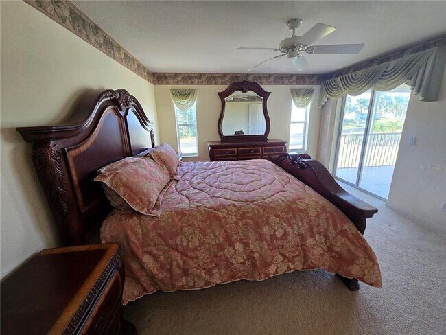 Building Photo - 5800 Sabal Trace Dr