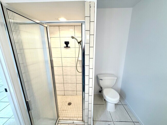 Building Photo - MUST SEE! AVAILABLE NOW! UNIQUE 4 Bedroom/...