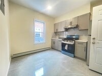 Building Photo - 1006 Jericho Tpke