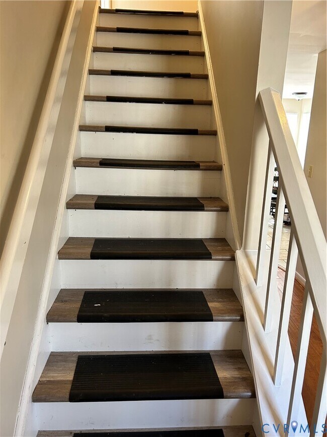 Building Photo - 6904 Deer Thicket Dr